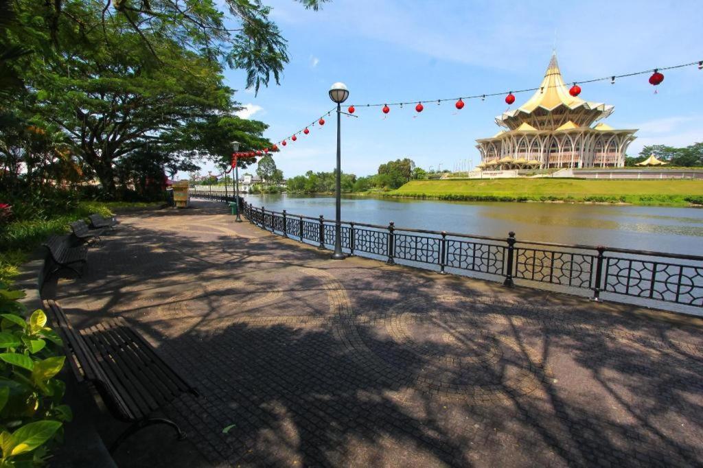 Koptel Budget Hotel Kuching Exterior foto
